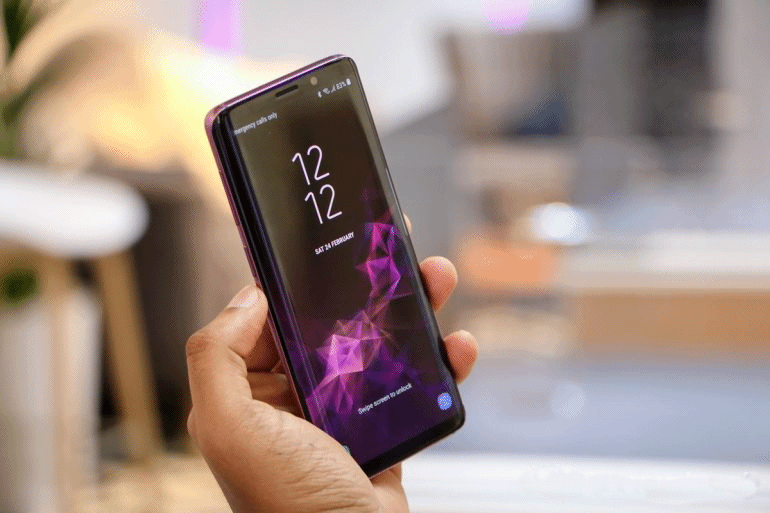 Samsung Galaxy S9, ecran noir fige