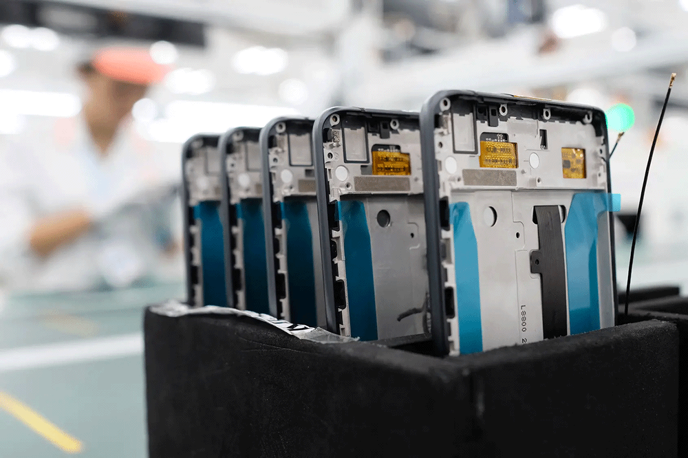 Des constructeurs de smartphones comme Apple, Xiaomi, Realme et d'autres font face à une pénurie d'approvisionnement en raison du coronavirus